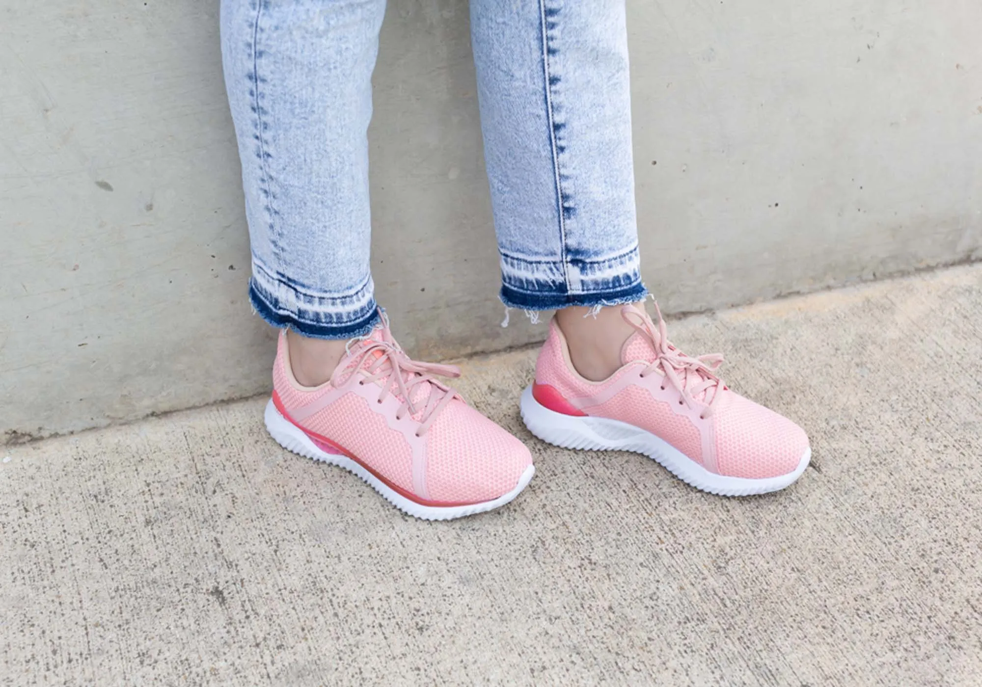 Actvitta Amora Chaussures Actives Femmes Confortables Légères avec Lacets et Coussinet