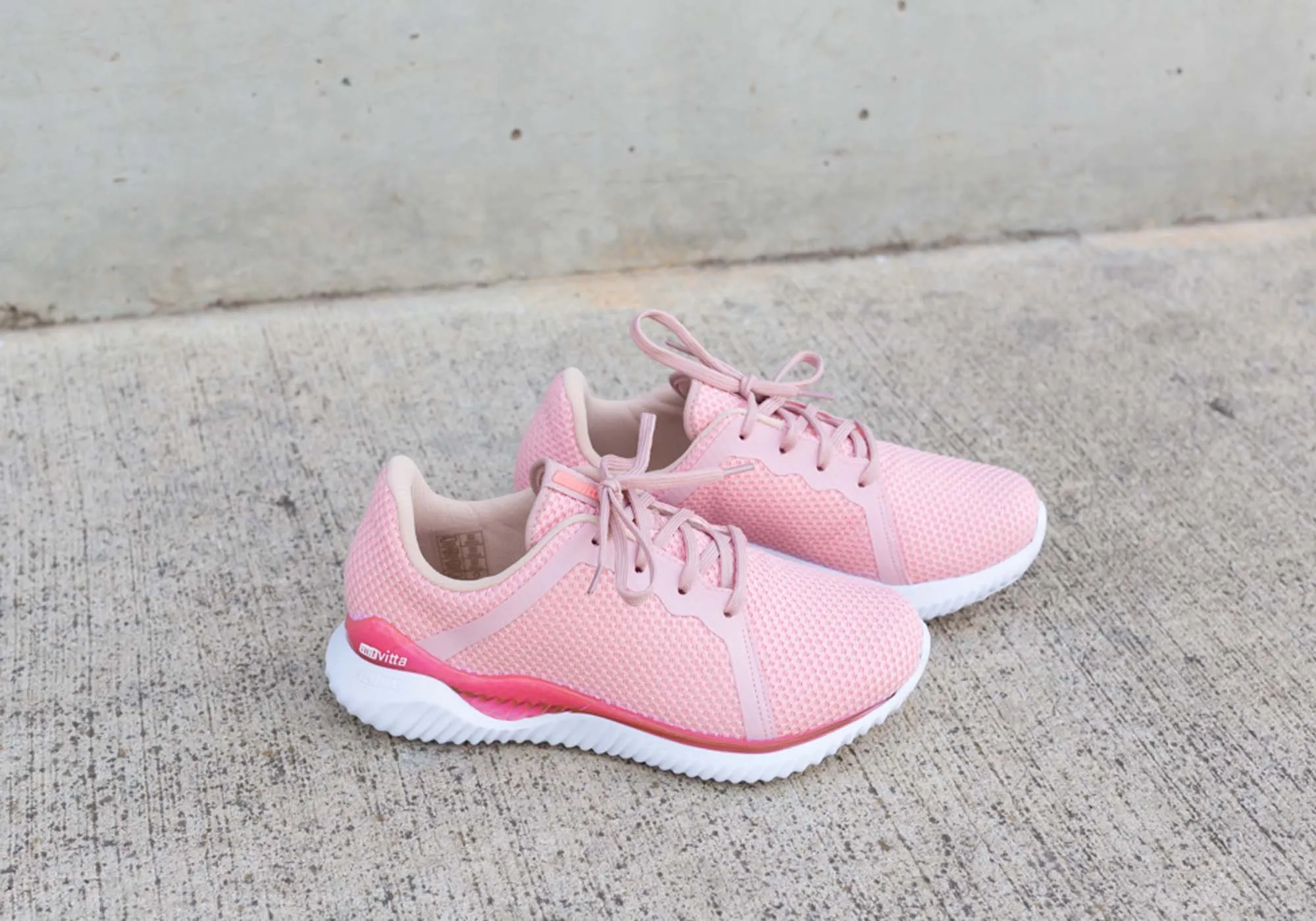 Actvitta Amora Chaussures Actives Femmes Confortables Légères avec Lacets et Coussinet