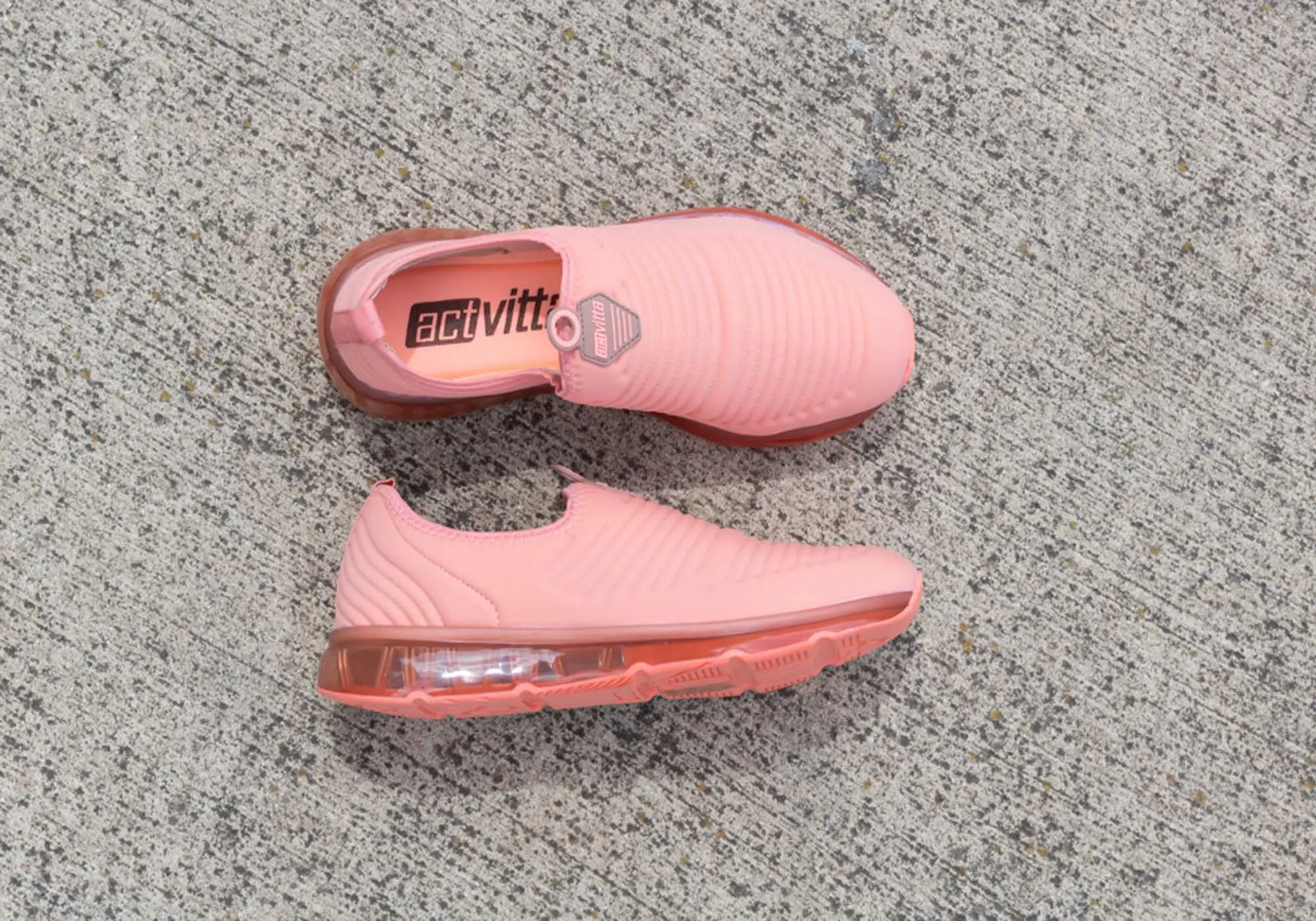 Actvitta Anya Chaussures Actives Confortables pour Femmes avec Coussinet Fabriquées au Brésil Chaussures Actvitta