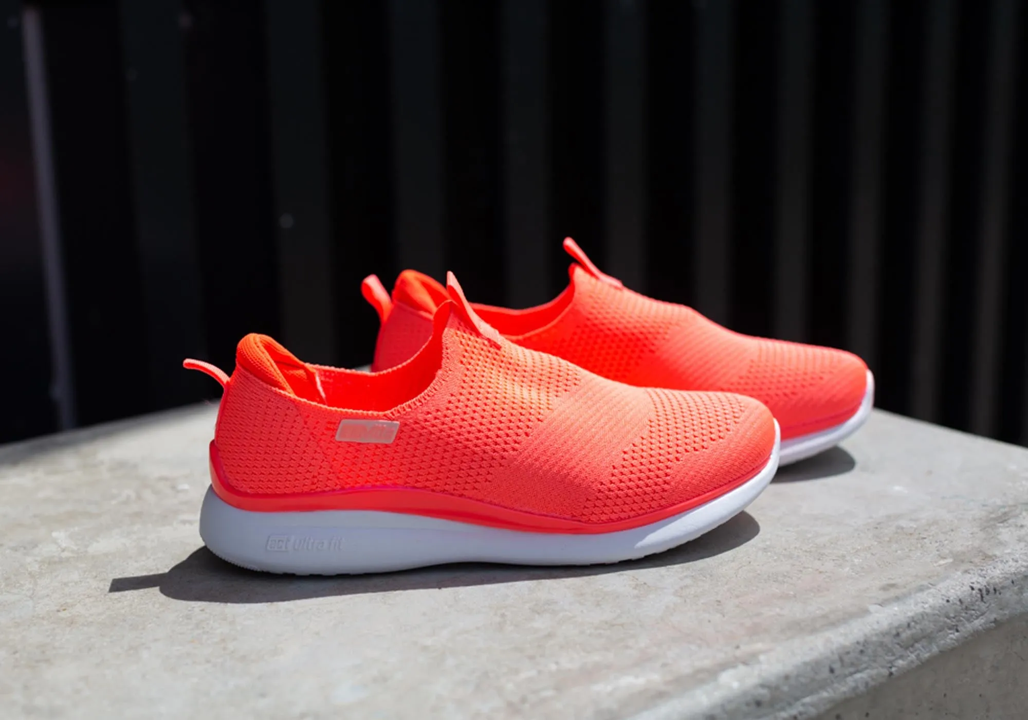 Actvitta Ella Chaussures Actives Confortables pour Femmes avec Coussinets Fabriquées au Brésil Chaussures Actvitta
