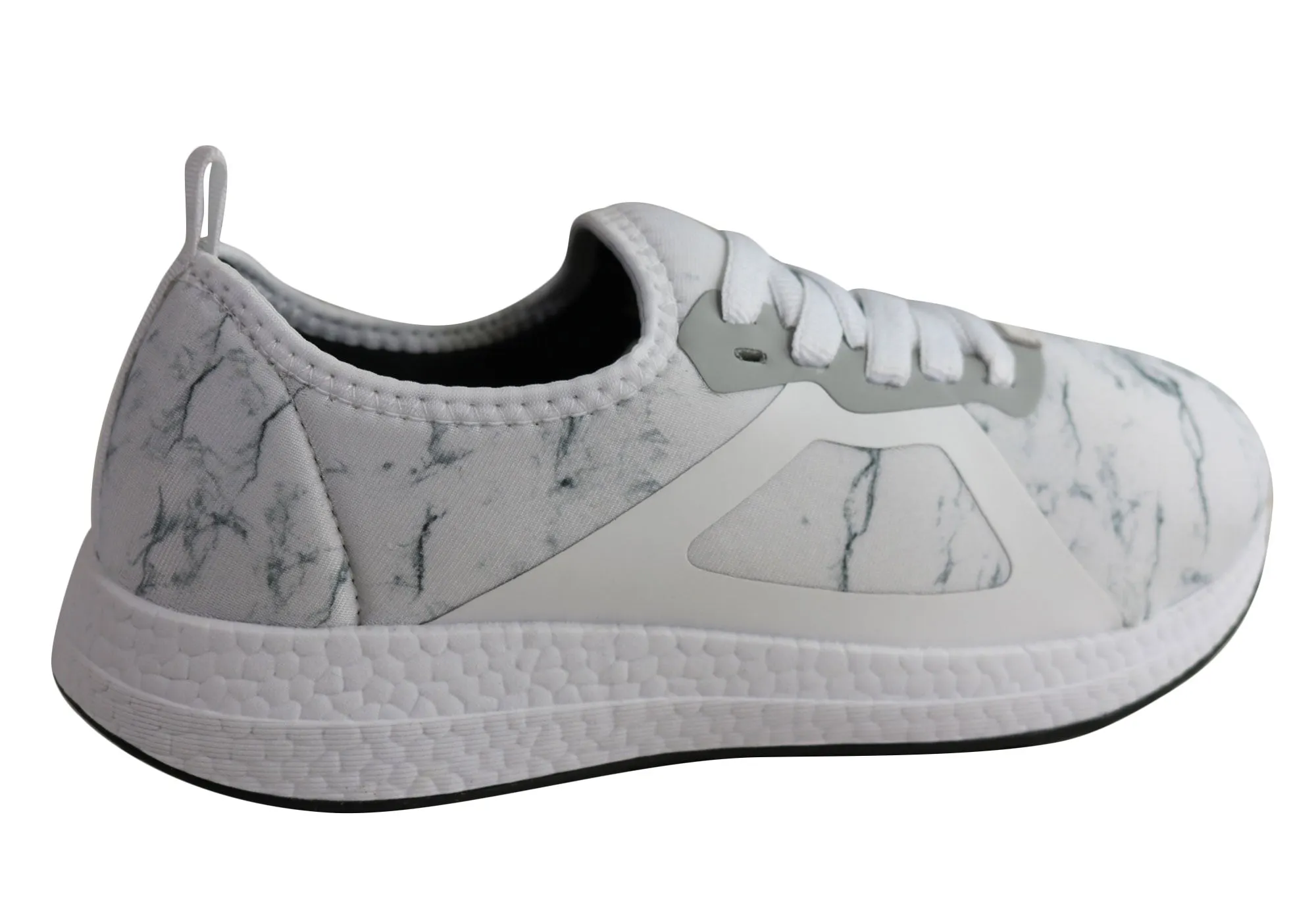 Actvitta Tani Chaussures Actives Confortables pour Femmes avec Coussinets Fabriquées au Brésil Chaussures Actvitta