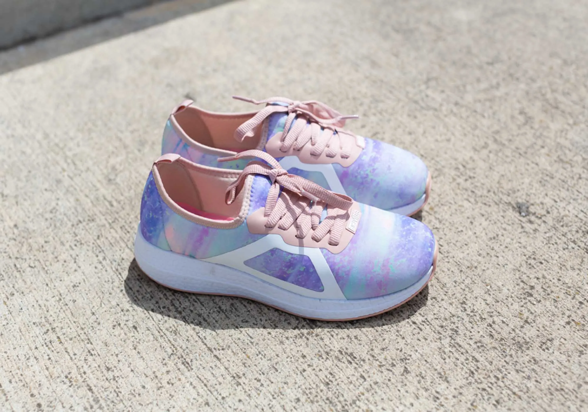Actvitta Tani Chaussures Actives Confortables pour Femmes avec Coussinets Fabriquées au Brésil Chaussures Actvitta
