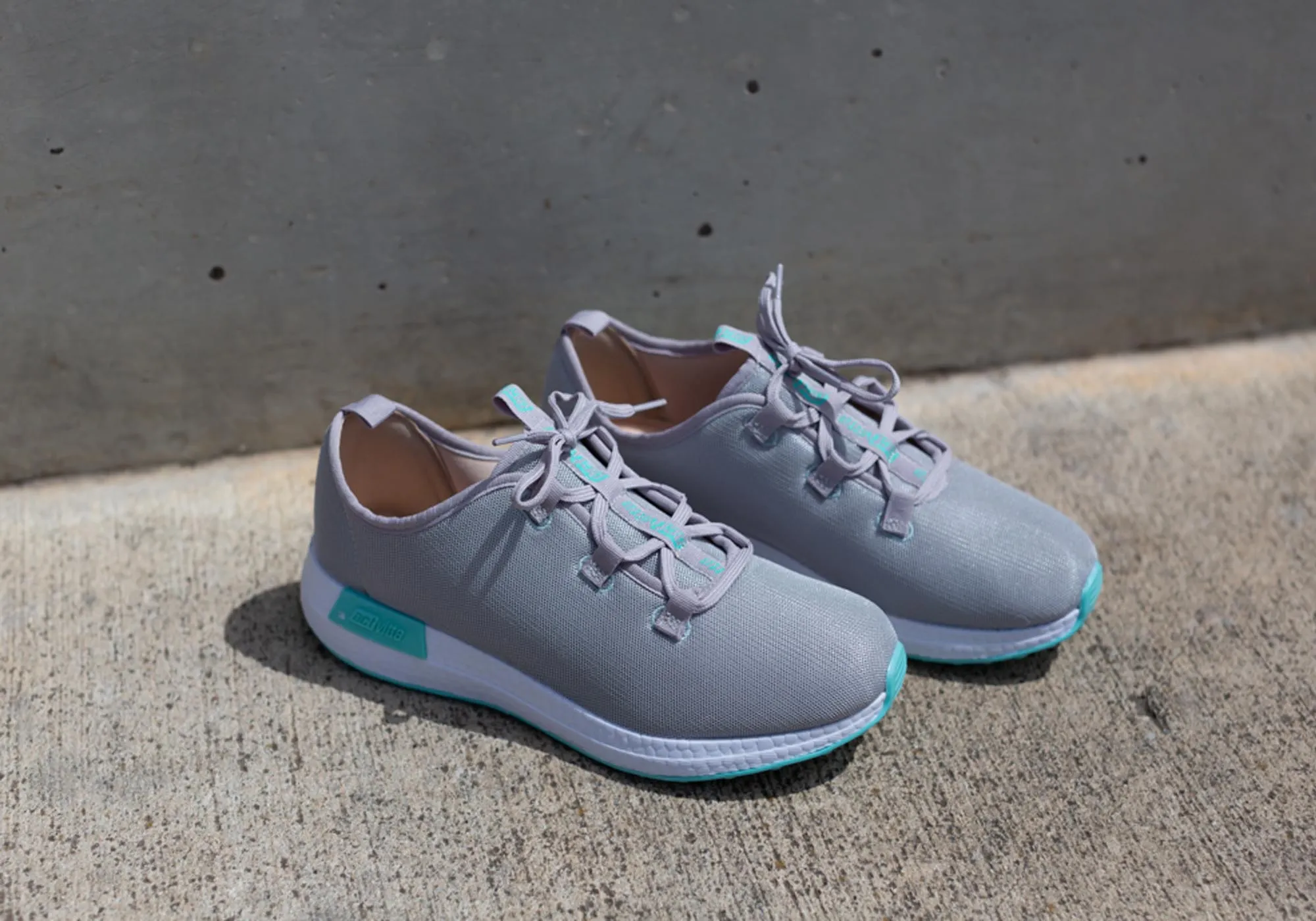 Actvitta Tika Chaussures Actives Femmes Confortables Légères avec Lacets et Coussinets