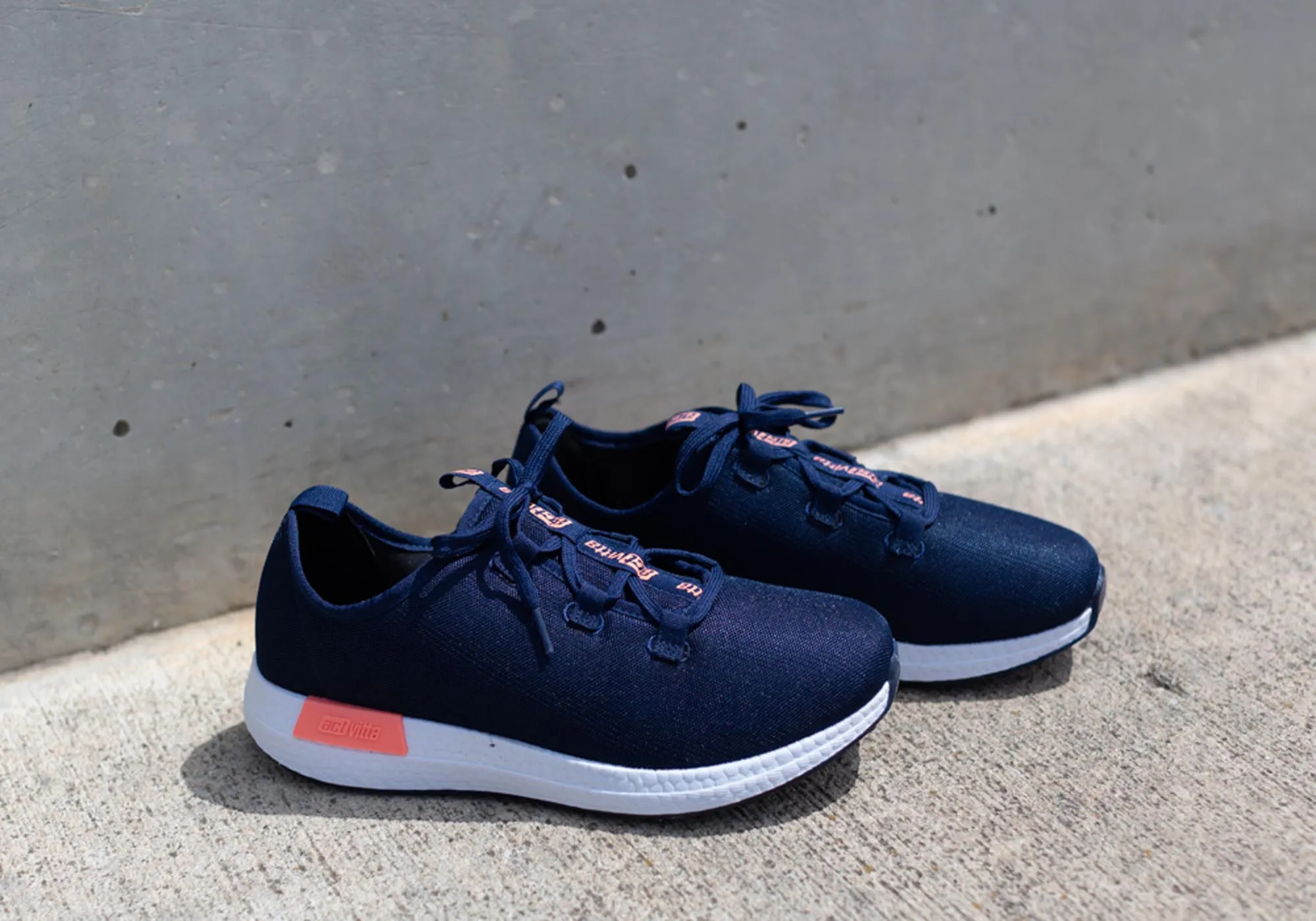 Actvitta Tika Chaussures Actives Femmes Confortables Légères avec Lacets et Coussinets