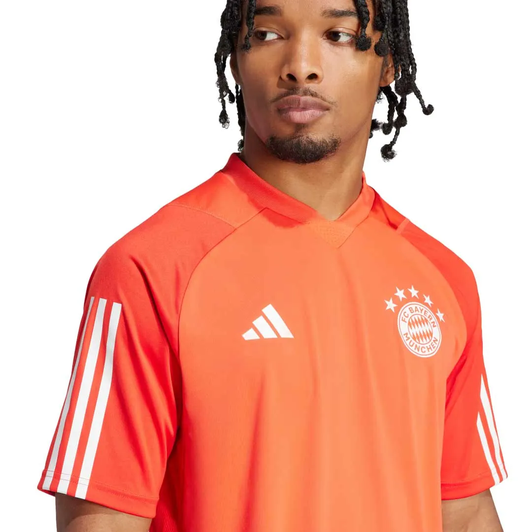 adidas - Maillot d'entraînement Tiro23 pour hommes du FC Bayern Munich (IQ0608)