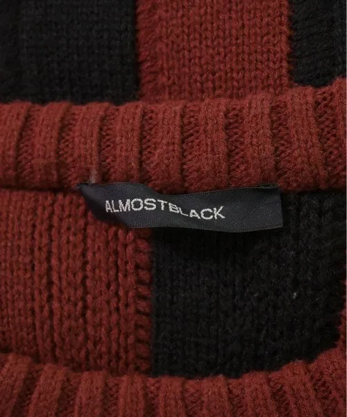 Pulls ALMOSTBLACK