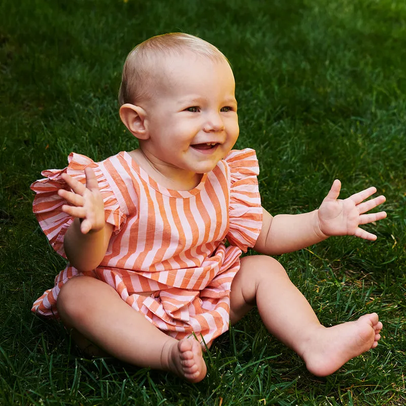 Ensemble deux pièces bébé Abigail - Rayures orange et rose par Pink Chicken