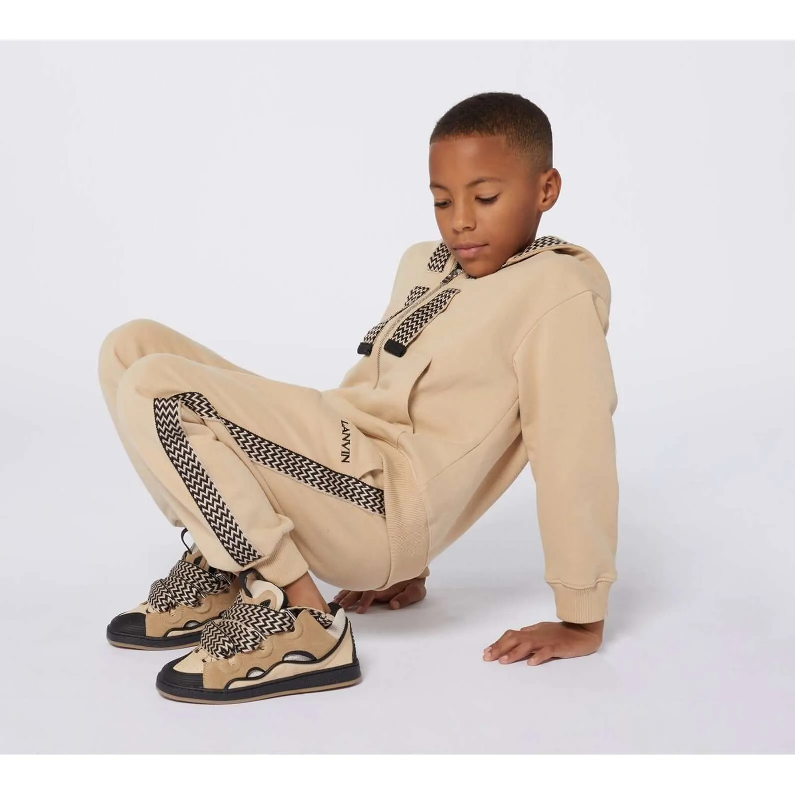 Pull à capuche avec zip et logo Curb beige pour garçons