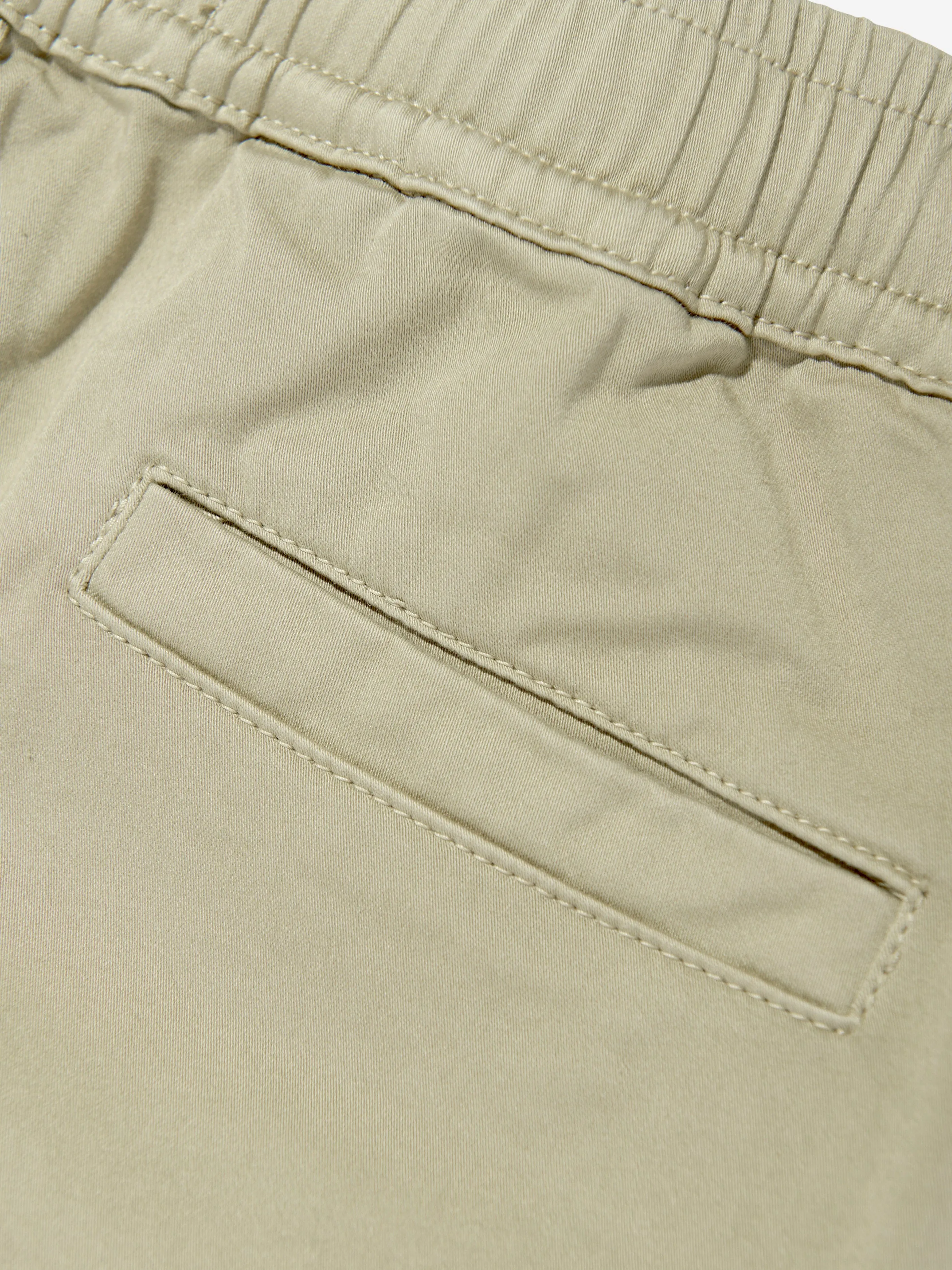 Shorts cargo pour garçons en beige