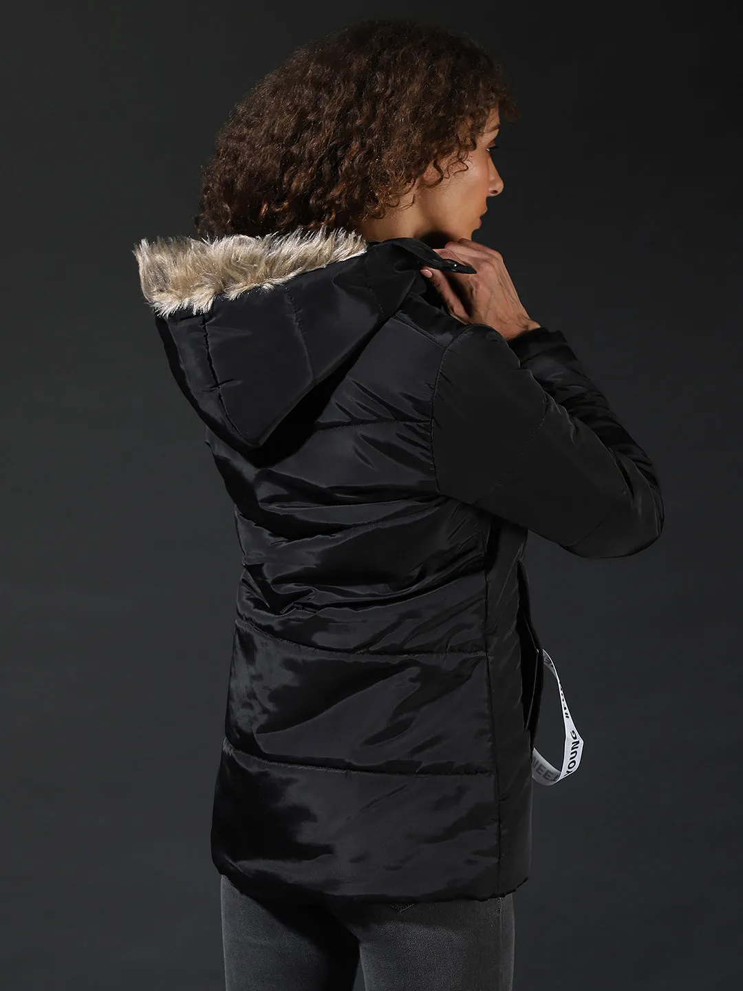 Veste bomber décontractée unie élégante pour femmes Campus Sutra