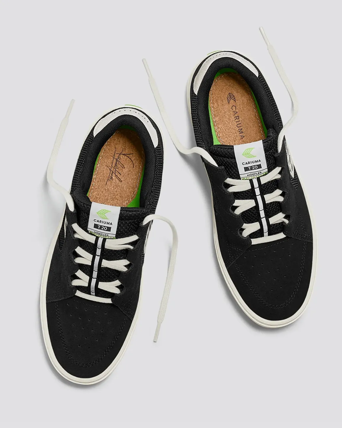 Chaussures Cariuma Hoefler T20 en Suède Noir et Ivoire