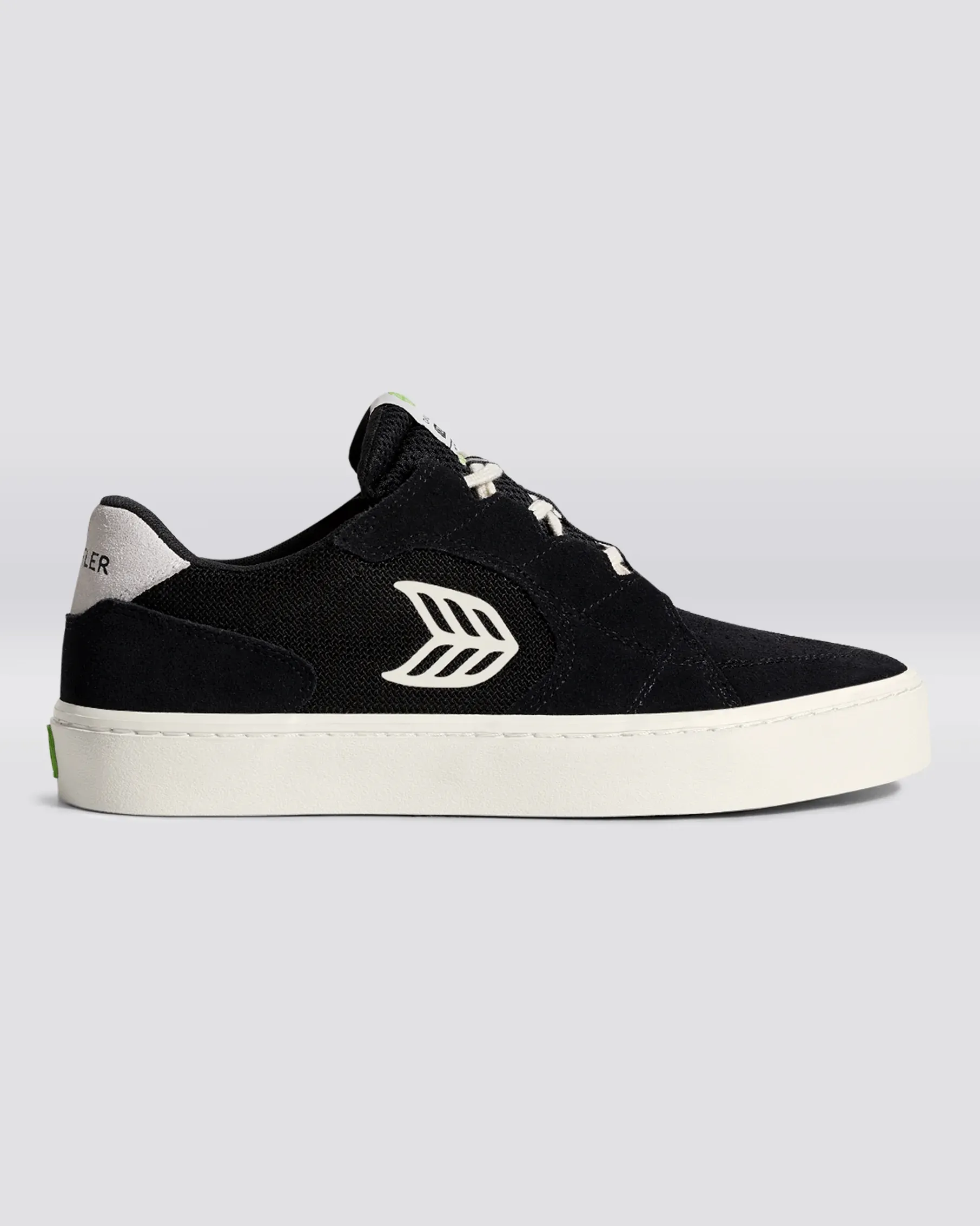 Chaussures Cariuma Hoefler T20 en Suède Noir et Ivoire
