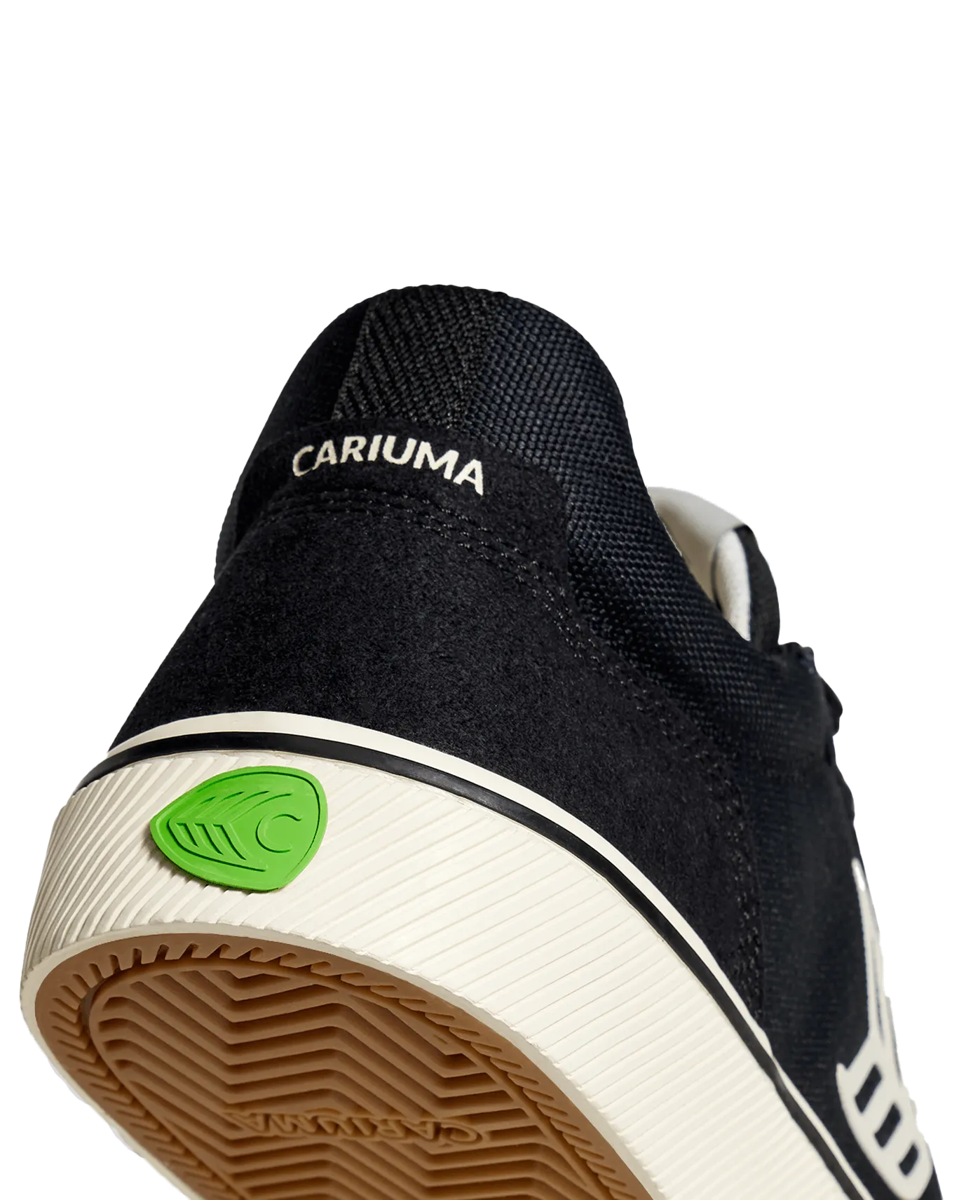 Chaussures Cariuma Les chaussures de skate Vallely en noir et ivoire