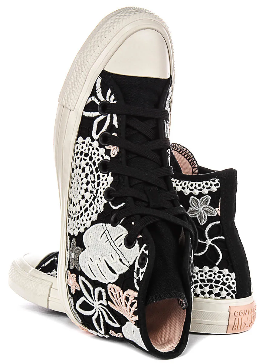 Converse A07536C Chaussures pour Femme à Motifs Floraux Crochetés en Noir