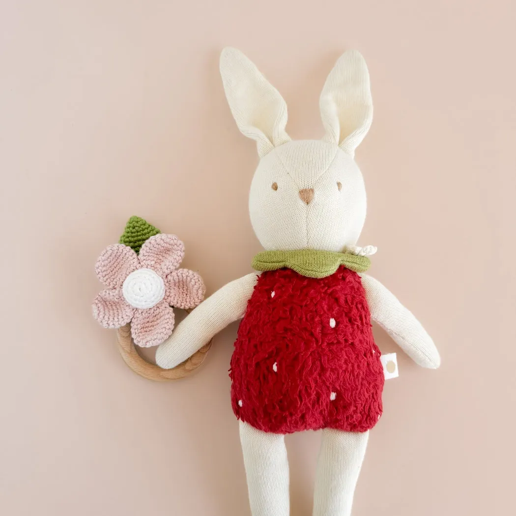 Hochet et Anneau de Dentition en Coton Crochet - Fleur Rose par The Blueberry Hill