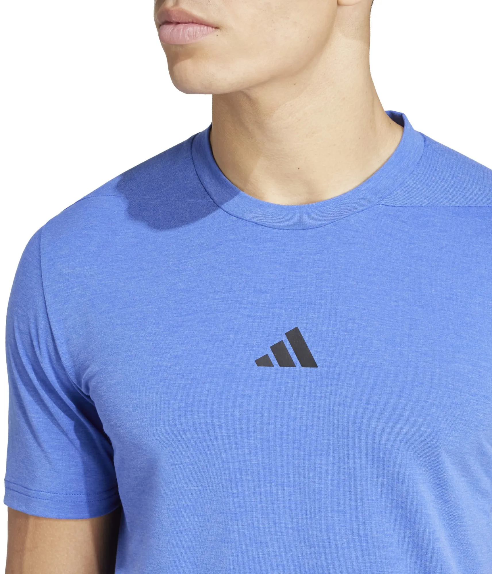 T-shirt d'entraînement conçu pour le sport