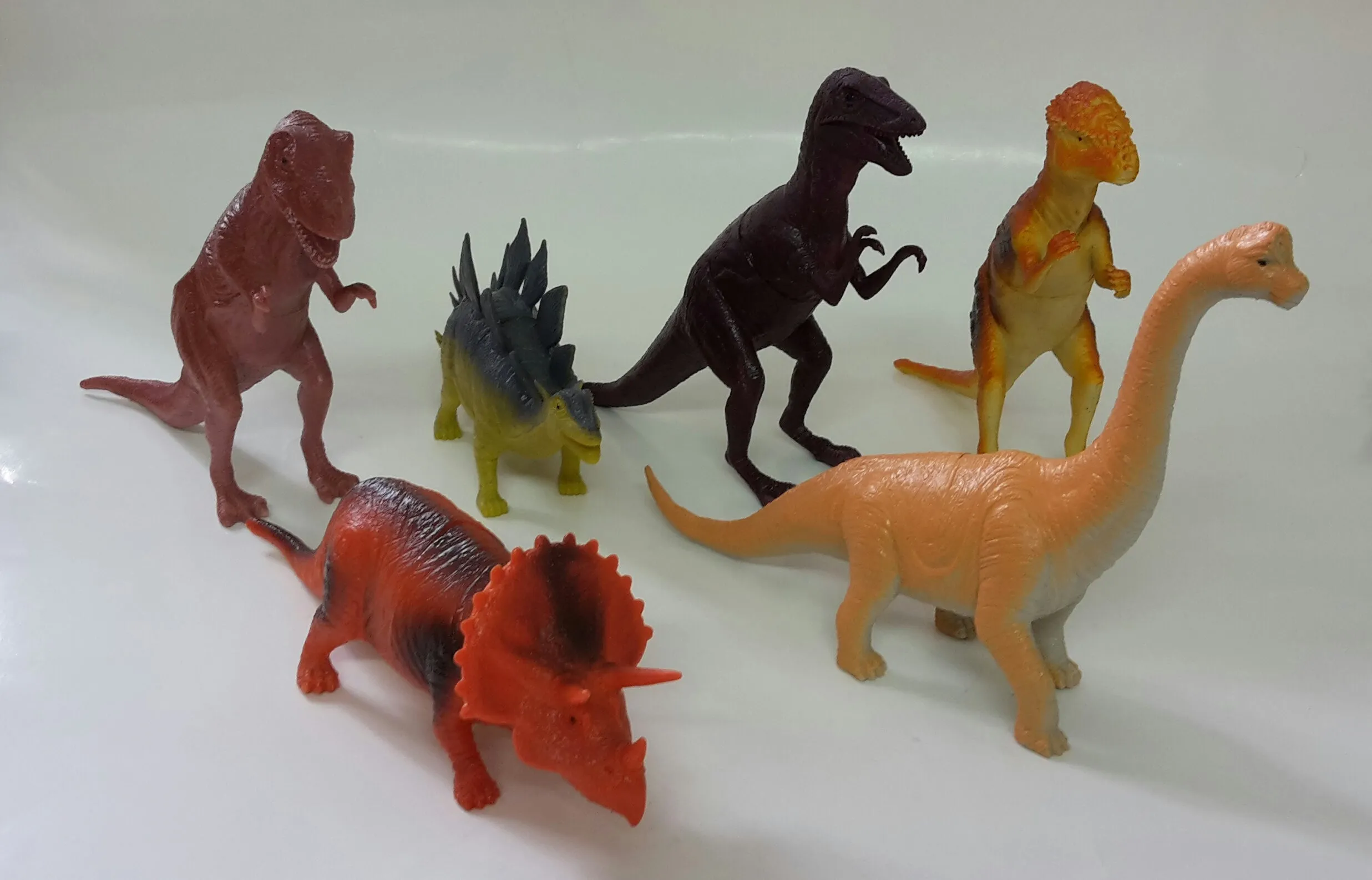 Dinosaures en sachet plastique