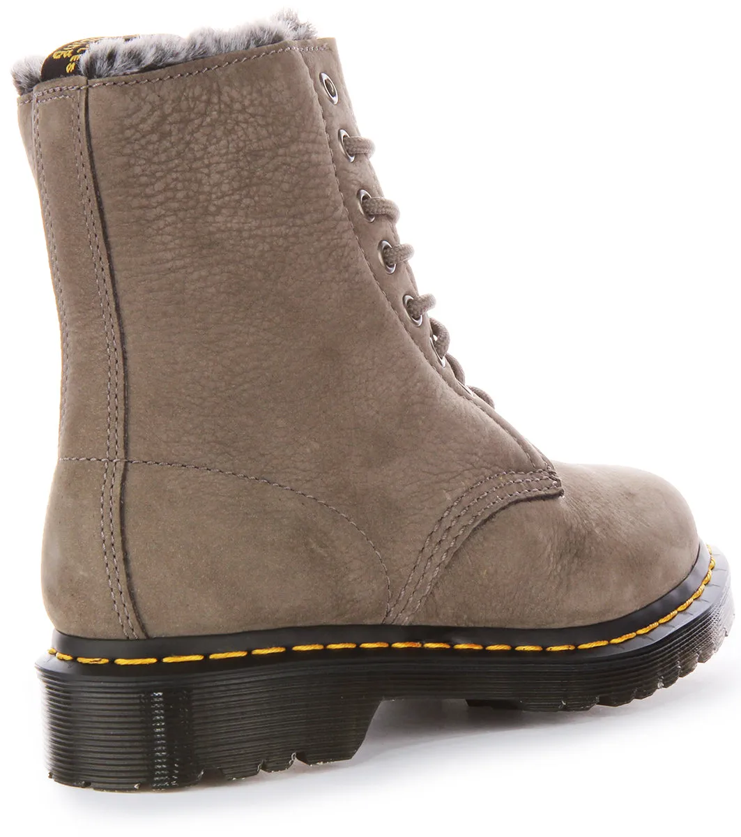 Dr Martens 1460 Serena en gris pour femmes Chaussures Dr Martens