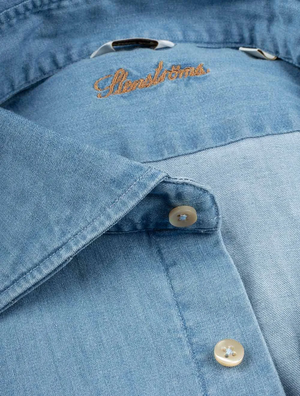 Chemise en denim lavé ajustée bleue