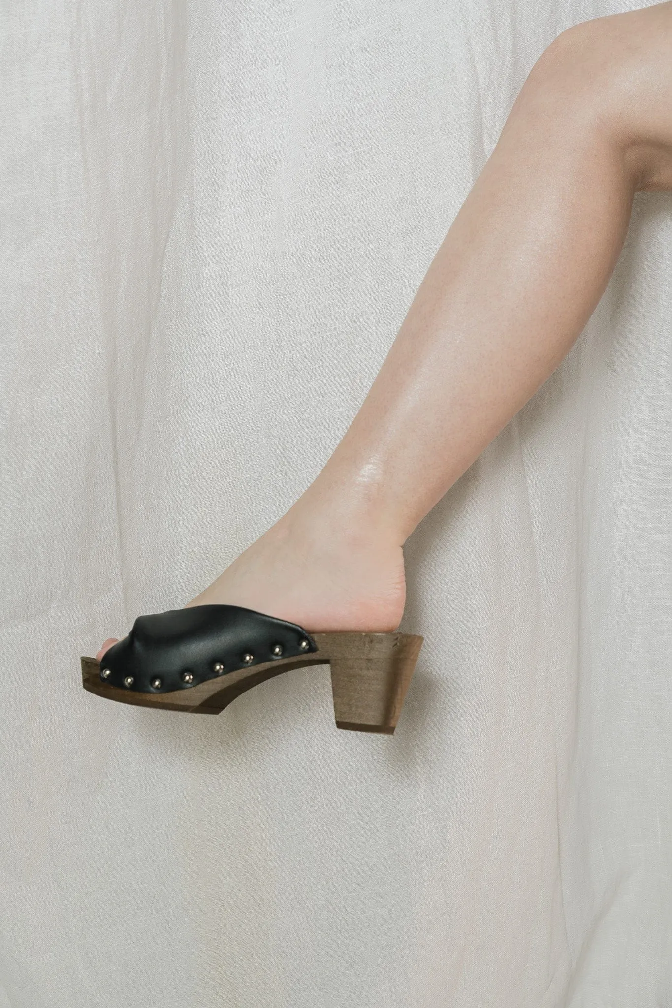 Clogs Végans en Cuir de Raisin | Noir