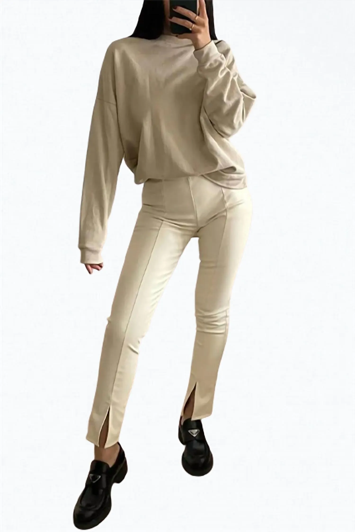 Pantalon vegan à ourlet asymétrique et taille haute en écru