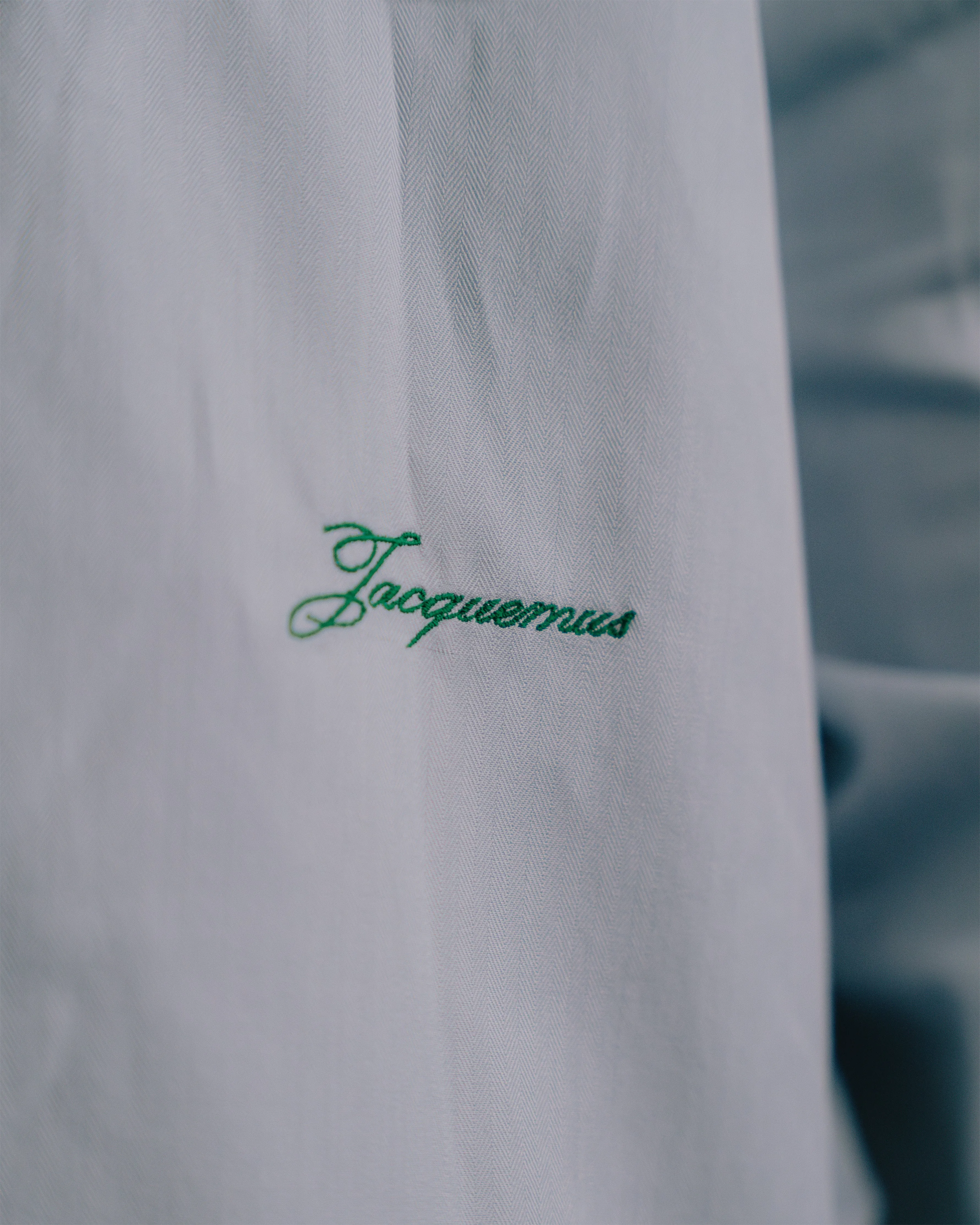 LA CHEMISE À CARREAUX
