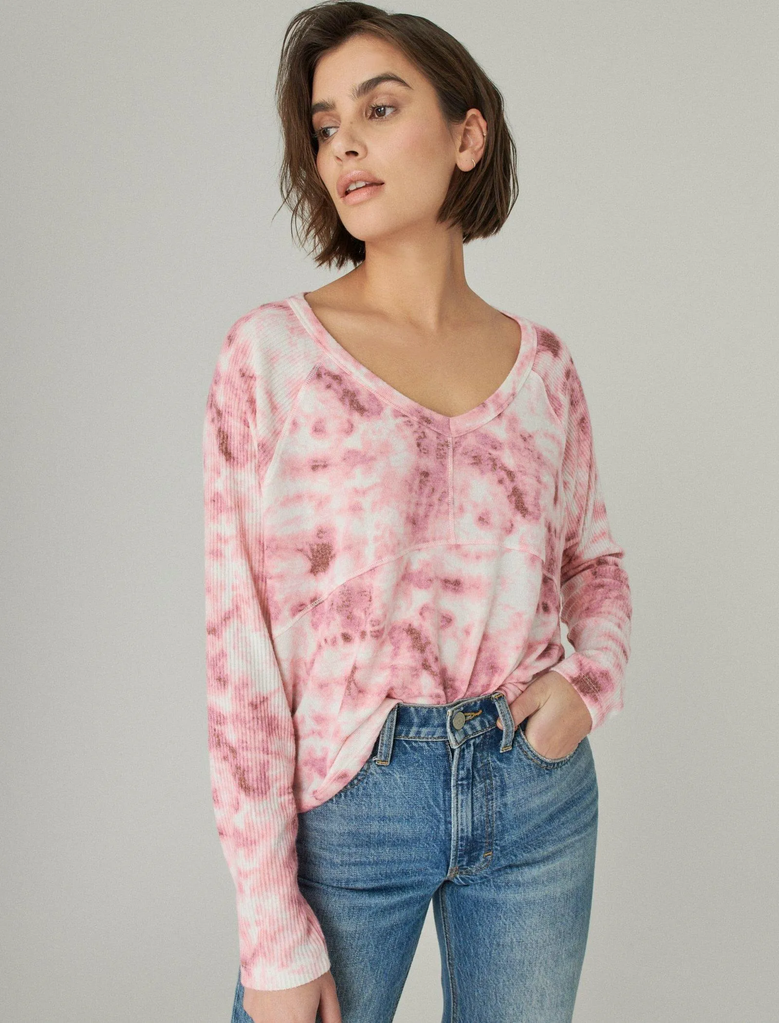 Lucky Brand Pull court décontracté en jersey nuageux imprimé multicolore rose Lucky Brand