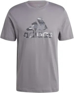 T-shirt graphique à badge camouflage pour homme