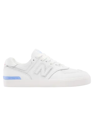 Chaussures vulcanisées Numeric 574 en blanc et bleu bébé