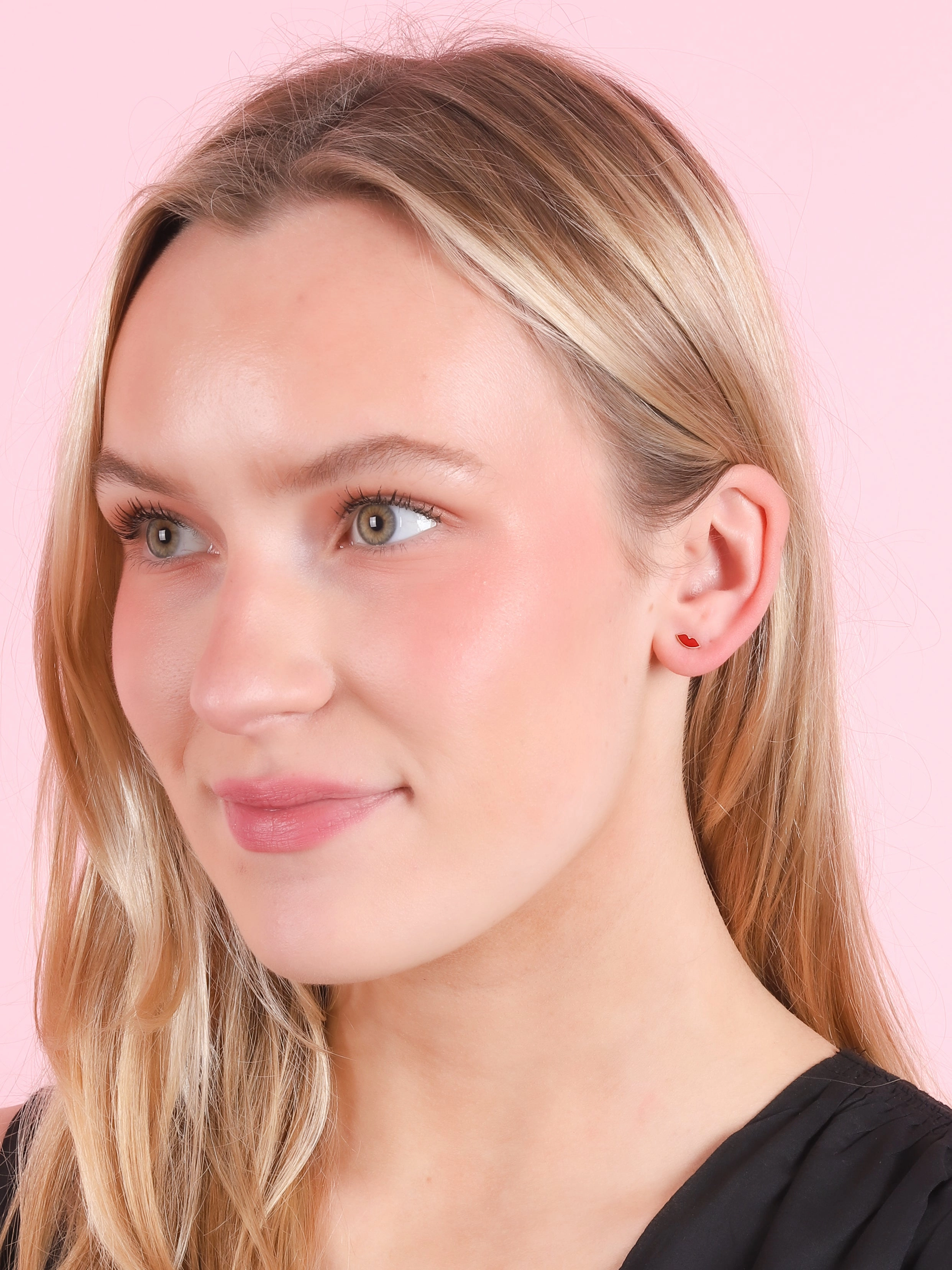 Boucles d'oreilles à clous en émail Rouge Kiss