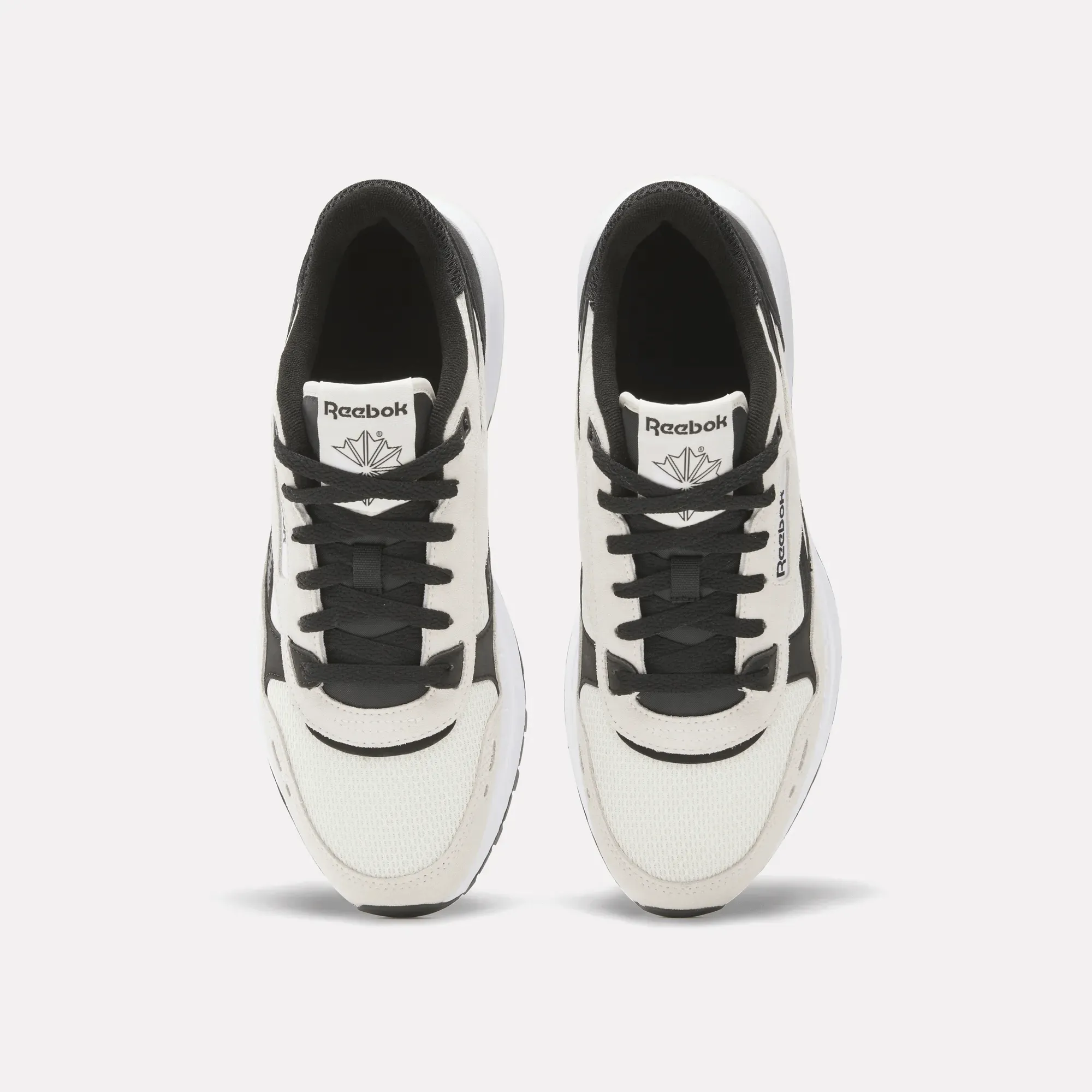 Chaussures Reebok Classic Leather 2400 pour la course