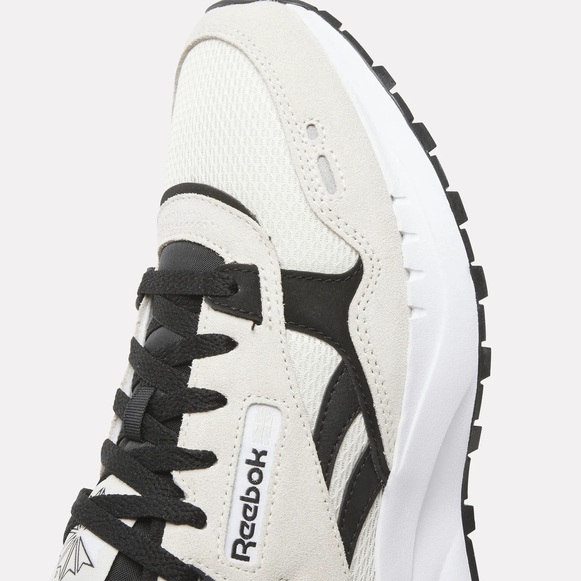 Chaussures Reebok Classic Leather 2400 pour la course