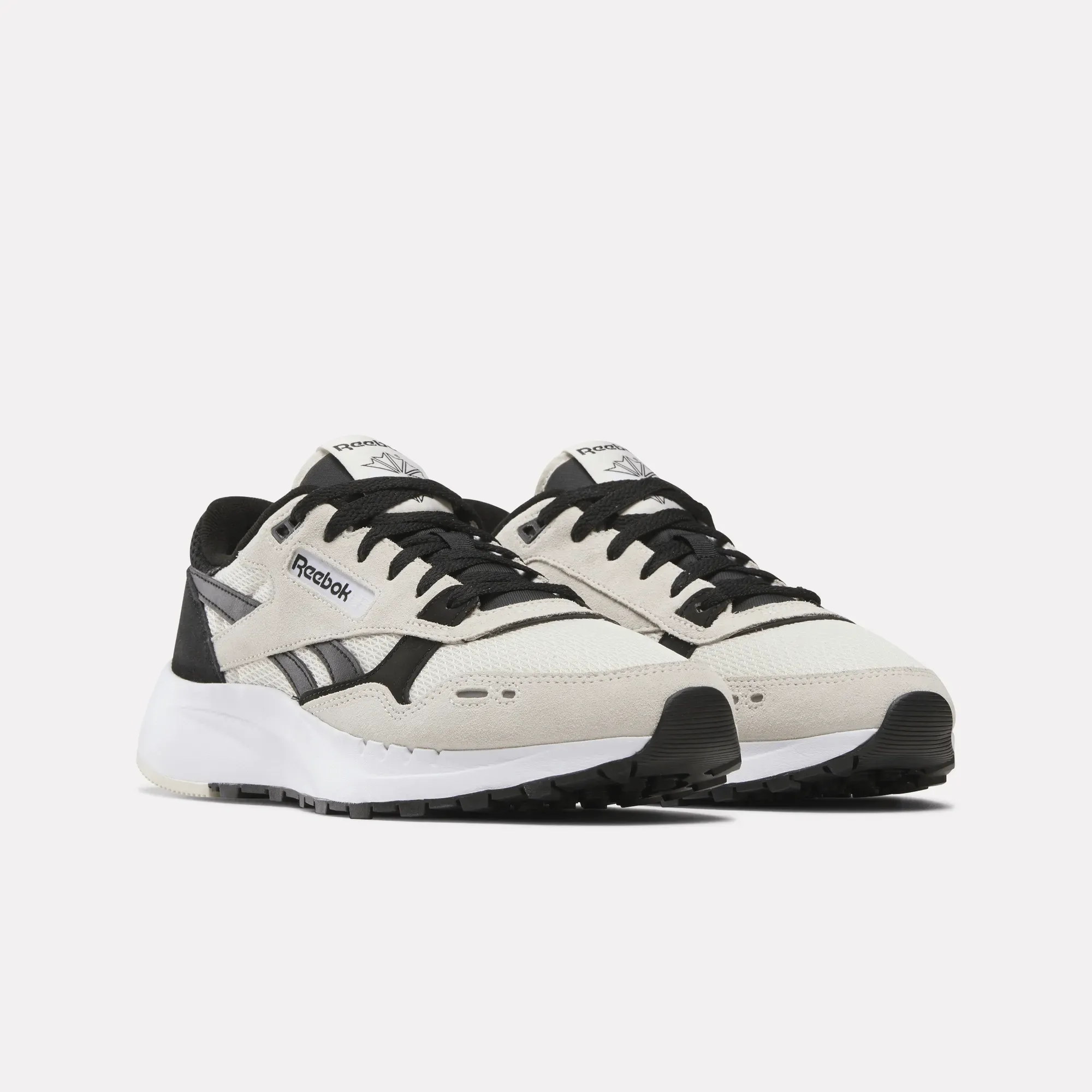 Chaussures Reebok Classic Leather 2400 pour la course
