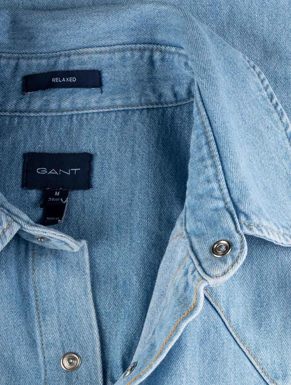Chemise western en denim ajustement décontracté bleu clair effet usé