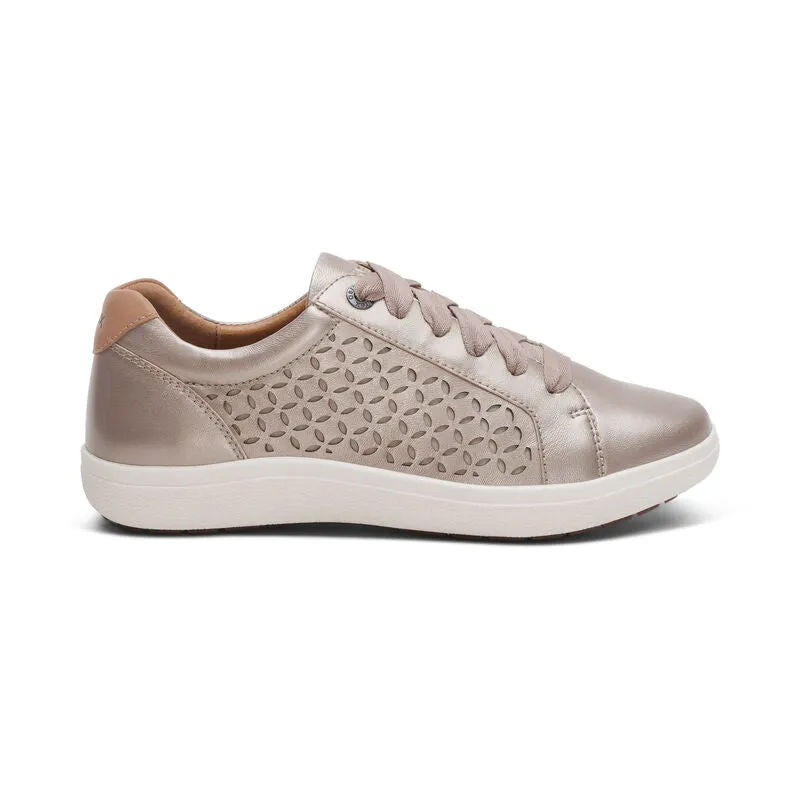 Chaussures Aetrex Femmes Courtney à découpes