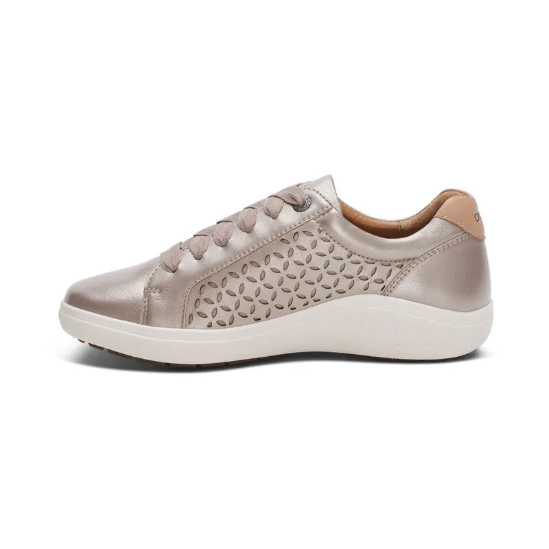 Chaussures Aetrex Femmes Courtney à découpes