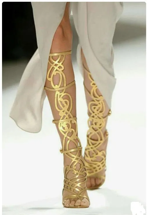 bottes hautes à bout pointu creux mode 2019 chaussures pour femmes sandales d'été Fashion Nova Shoes