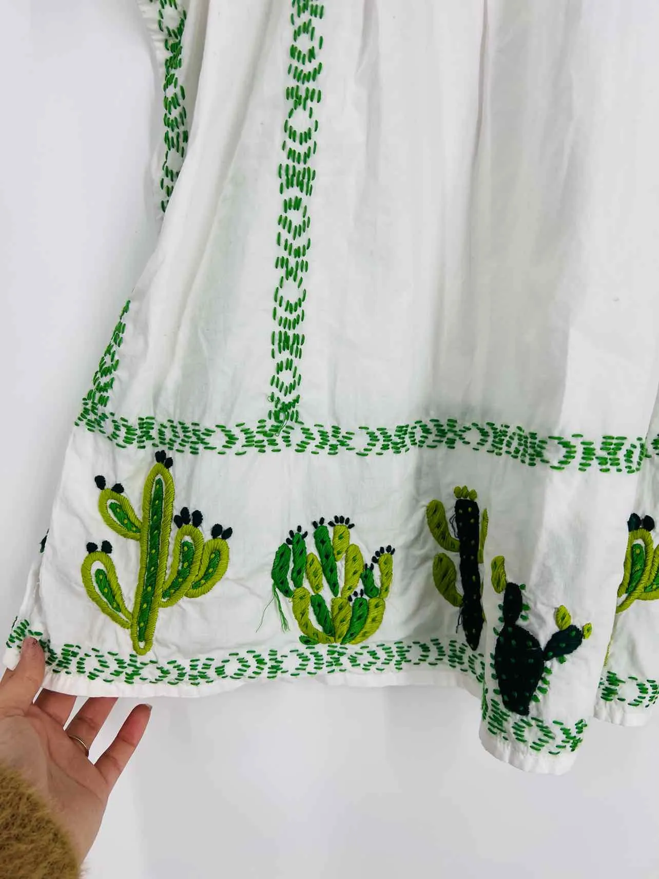 Top Sister Mary Taille L Blanc/Vert Brodé Cactus Manches Courtes