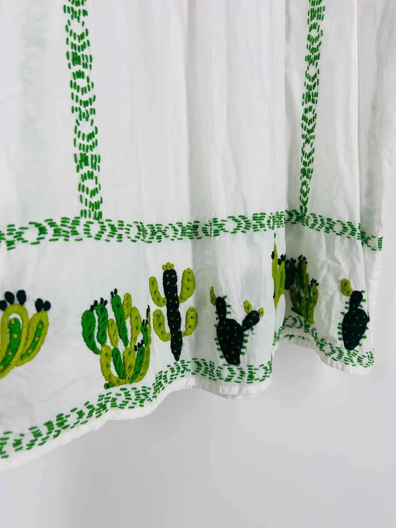 Top Sister Mary Taille L Blanc/Vert Brodé Cactus Manches Courtes