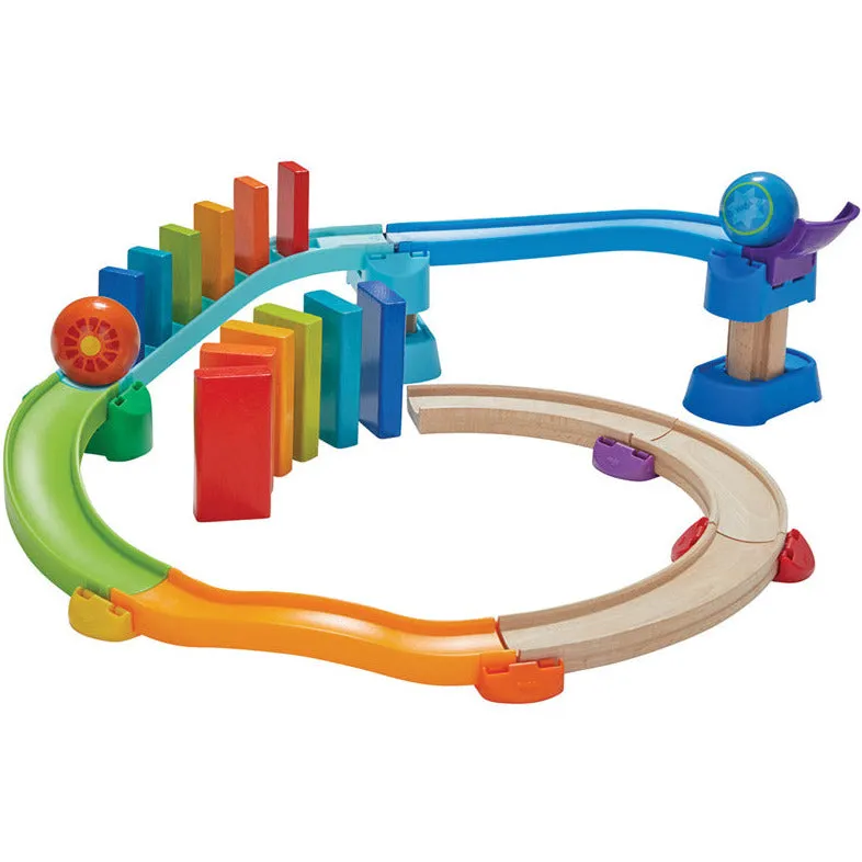 Piste à dominos en spirale