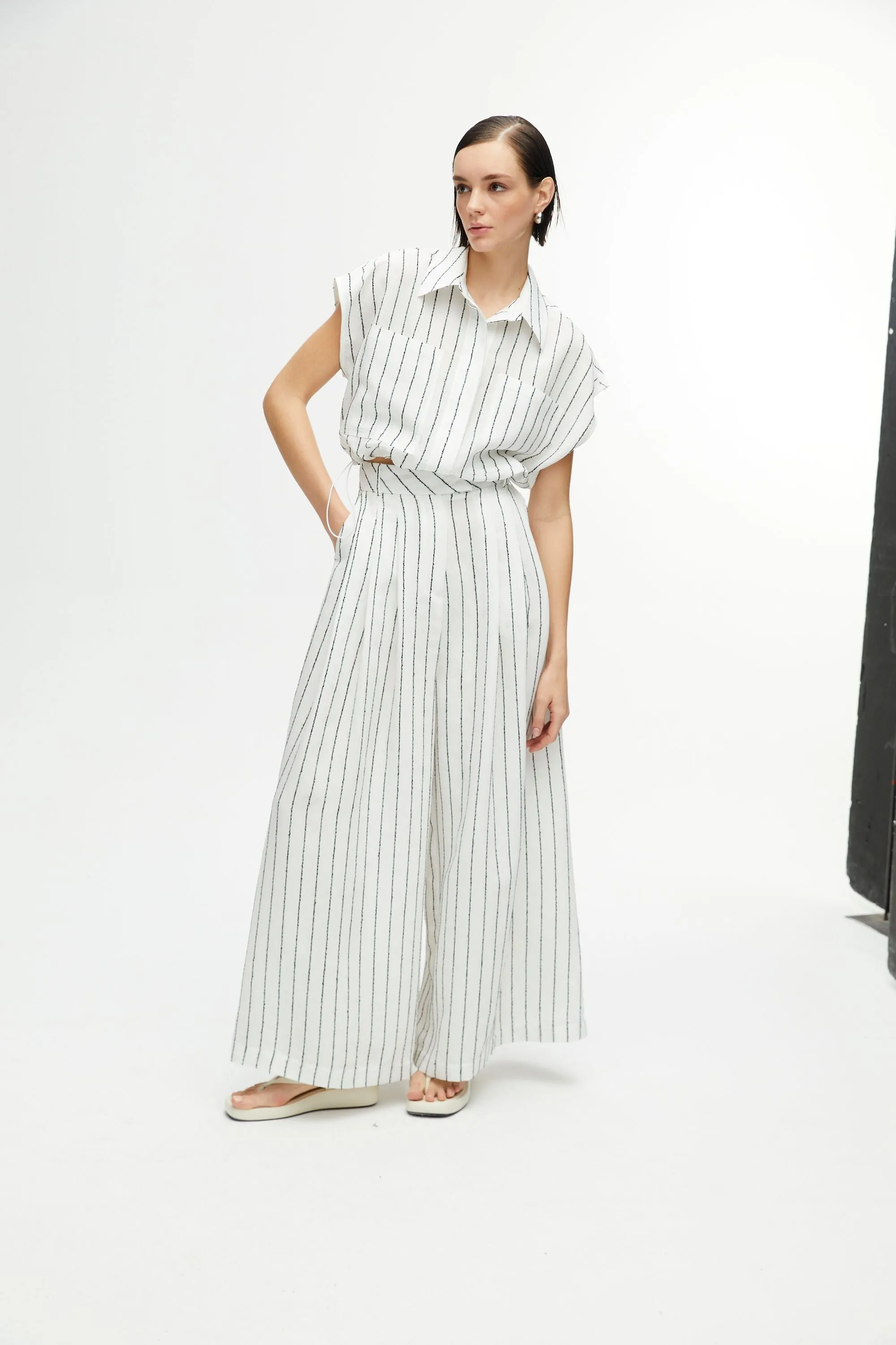 Pantalon large à rayures