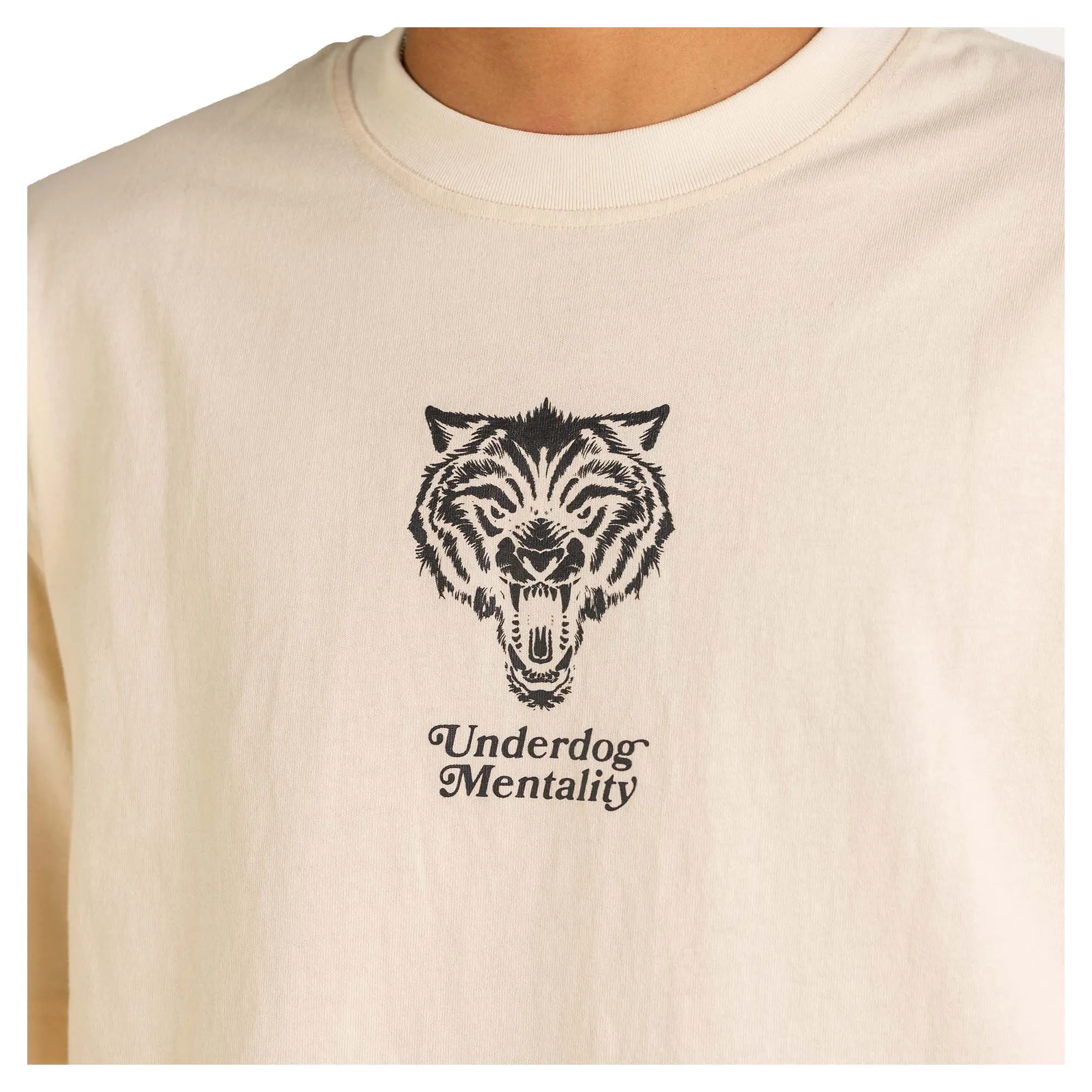 T-shirt unisexe Tout le monde aime un outsider