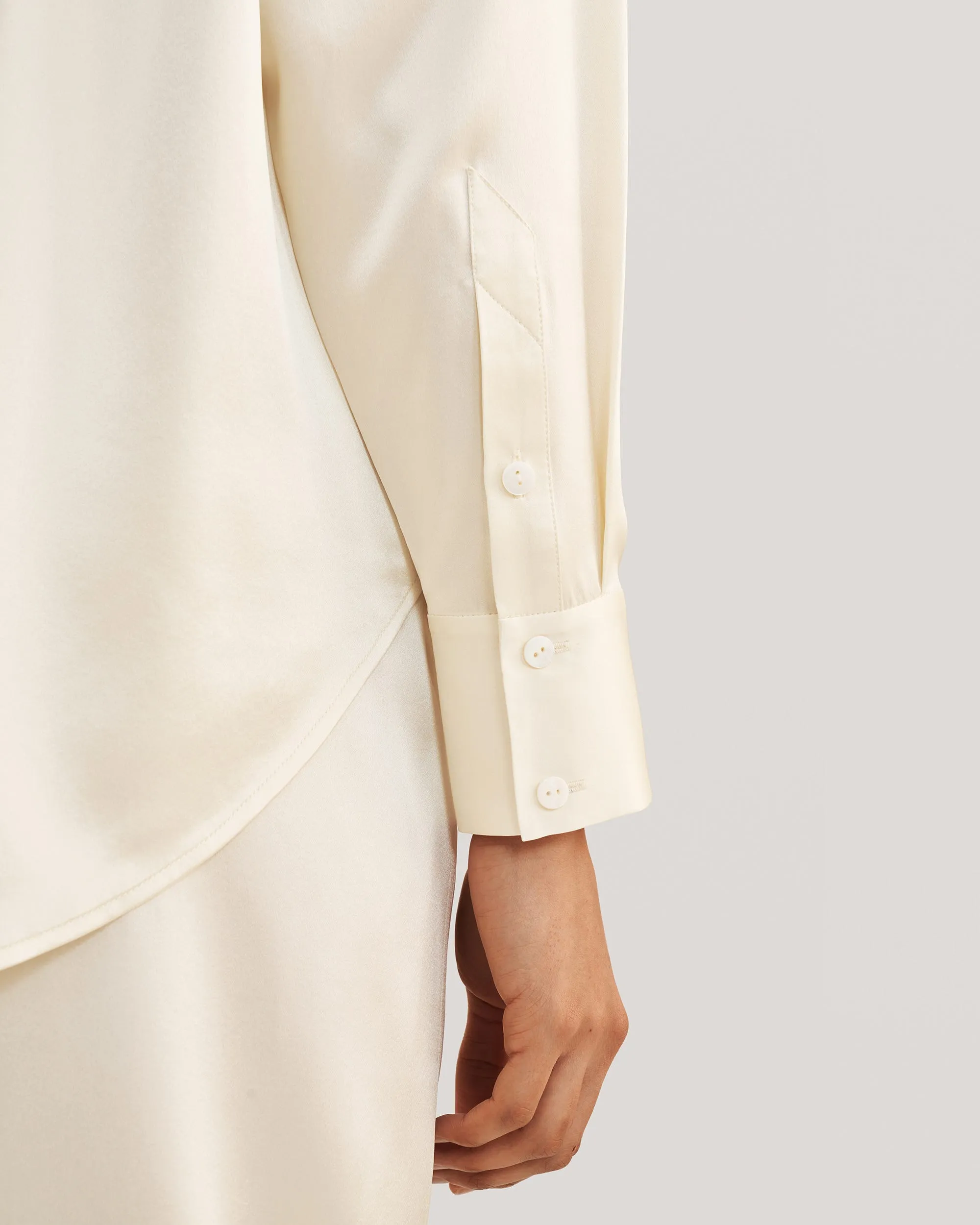 Pyjama en soie oversize Viola pour femmes