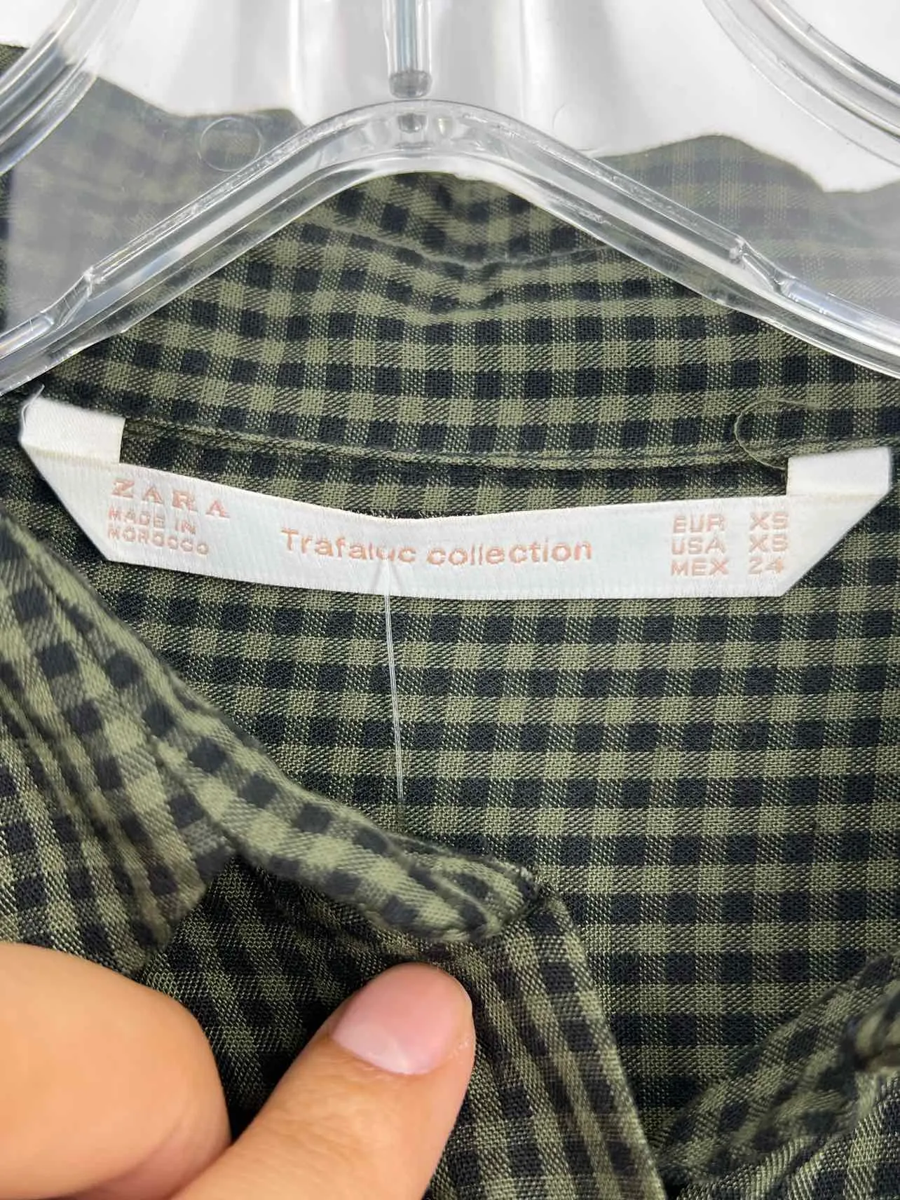 Zara Trafaluc Taille XS Haut à carreaux vert/noir asymétrique